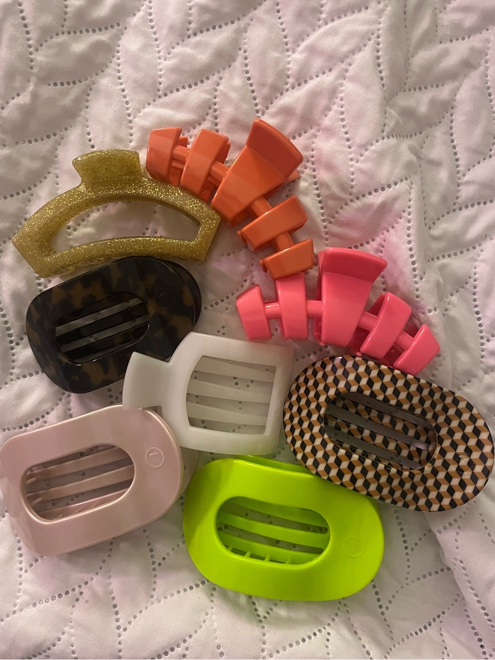 Teletie Claw Clip Bundle💚🩷🧡🤎
